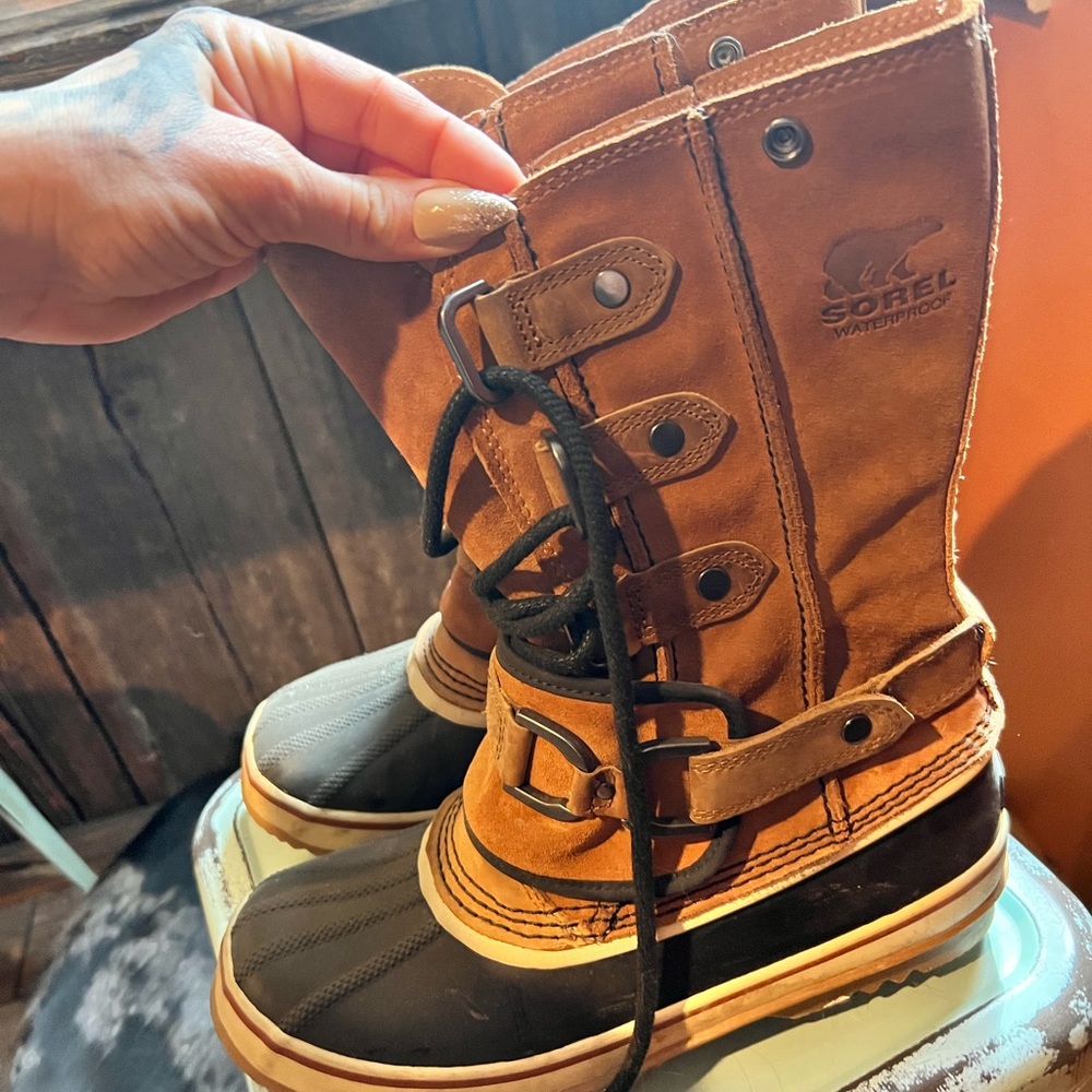 Sorel women’s Joan of arctic Knit Boot size 9